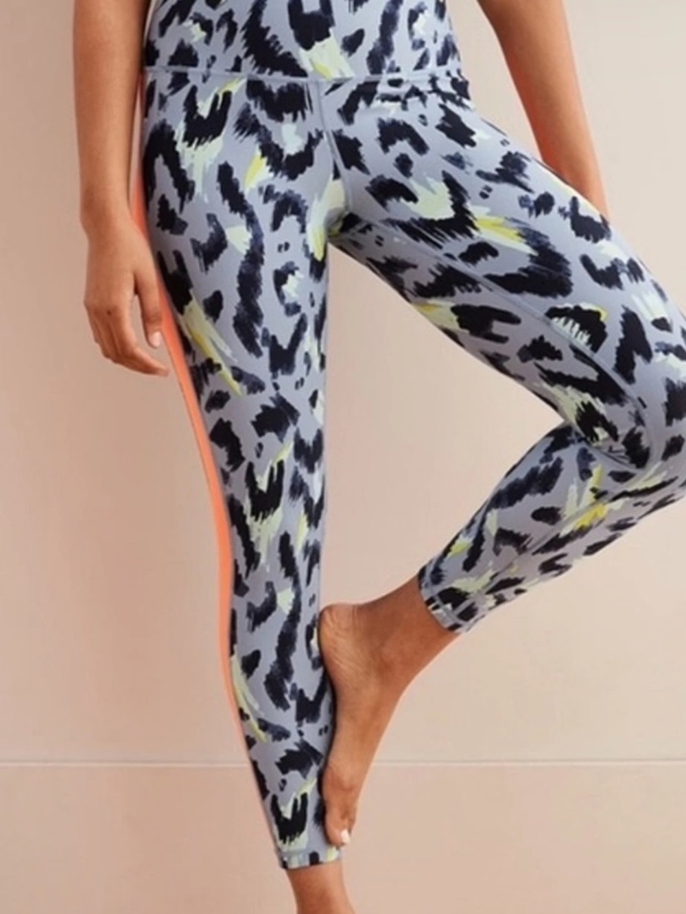 Aerie Chill Play Move High Rise Leopard Leggings